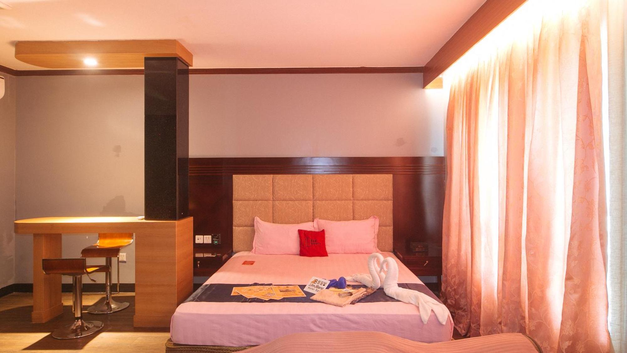 Reddoorz Premium At Jjimjbang Hotel Spa Manila Exterior foto