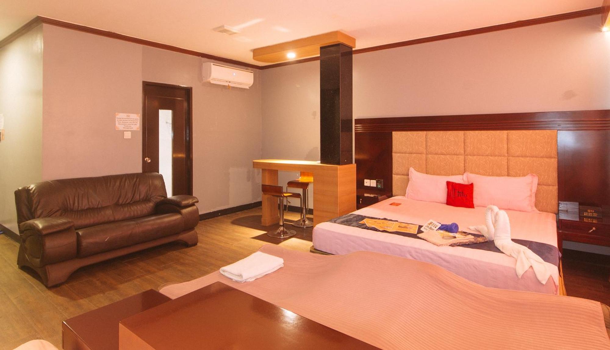 Reddoorz Premium At Jjimjbang Hotel Spa Manila Exterior foto